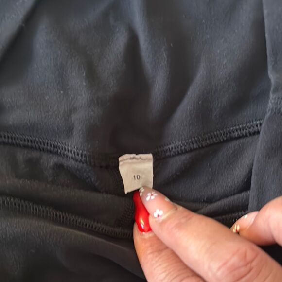 Lululemon Athletica Black Ankle Cropped Pants - Picture 4 of 4